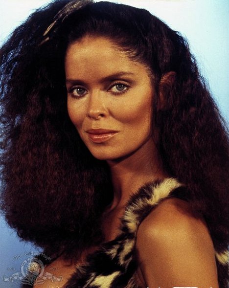 Barbara Bach - Barlangember - Promóció fotók