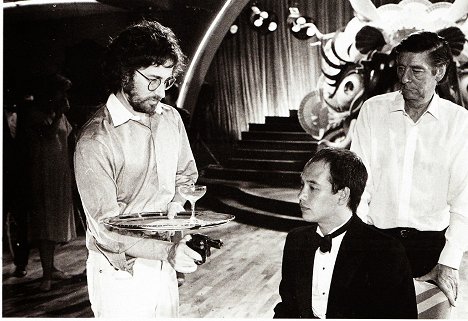 Steven Spielberg, David Yip - Indiana Jones a Chrám skazy - Z nakrúcania