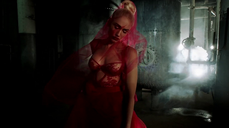 Gwen Stefani - Gwen Stefani - Misery - Z filmu