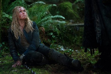 Eliza Taylor - The 100 - We Are Grounders: Part 1 - Photos