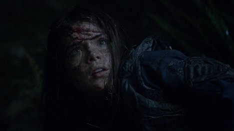 Marie Avgeropoulos - The 100 - Twilight's Last Gleaming - Photos