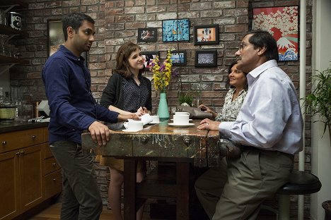 Aziz Ansari, Noël Wells, Fatima Ansari, Shoukath Ansari - Master of None - Season 1 - Do filme