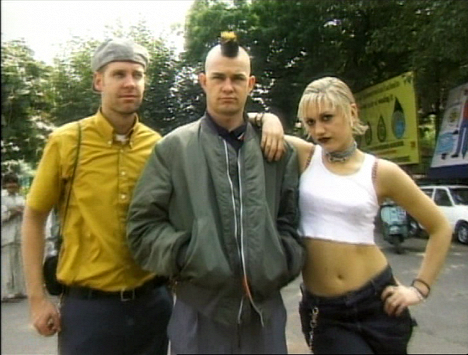 Tom Dumont, Adrian Young, Gwen Stefani - No Doubt - Oi To The World - Z filmu