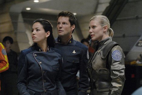 Stephanie Jacobsen, Jamie Bamber, Katee Sackhoff - Battlestar Galactica: Razor - De la película