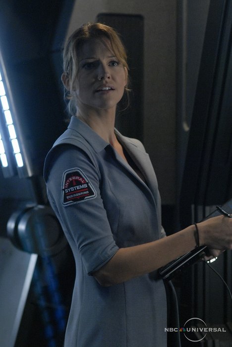 Tricia Helfer - Battlestar Galactica: Razor - Filmfotos