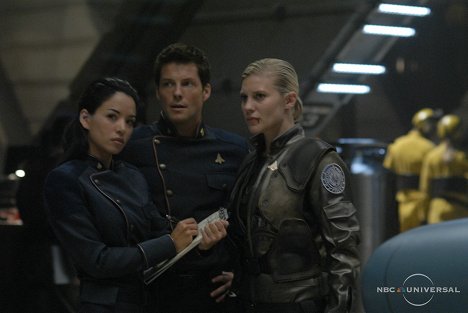 Stephanie Jacobsen, Jamie Bamber, Katee Sackhoff - Battlestar Galactica: Razor - Z filmu