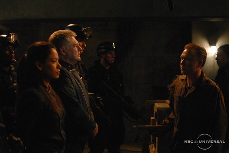 Stephanie Jacobsen, Graham Beckel - Battlestar Galactica: Razor - Filmfotos