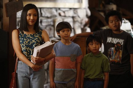 Constance Wu, Forrest Wheeler, Ian Chen - Huangovi v Americe - Home Sweet Home-School - Z filmu
