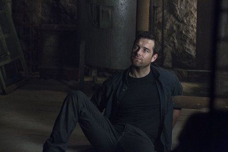 Antony Starr - Banshee - Small Town. Big Secrets. - Truths Other Than the Ones You Tell Yourself - Photos