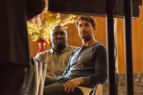 Nonso Anozie, James Wolk - Zoo - Mlčení cikád - Z filmu