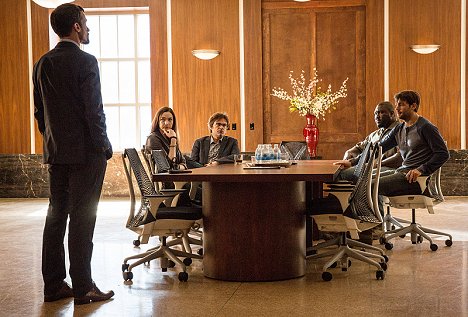 Billy Burke, Nonso Anozie, James Wolk - Zoo - The Silence of the Cicadas - Photos