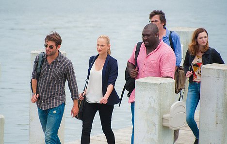 James Wolk, Nora Arnezeder, Nonso Anozie, Billy Burke, Kristen Connolly - Zoo - The Cheese Stands Alone - Photos