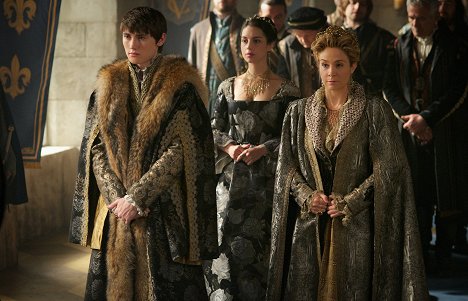 Spencer Macpherson, Megan Follows, Adelaide Kane - Reign - Succession - Do filme