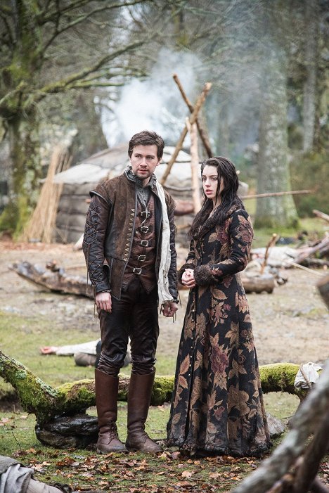 Torrance Coombs, Adelaide Kane - Reign - Willkommen zuhause, Majestät - Filmfotos