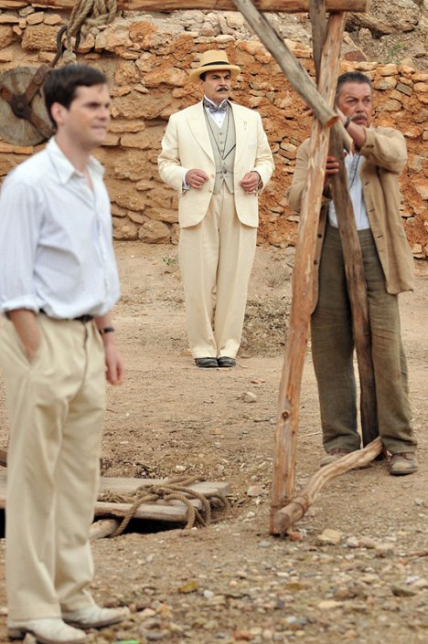 David Suchet, Tim Curry - Agatha Christies Poirot - Der Tod wartet - Filmfotos