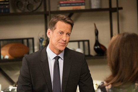 James Denton - Devious Maids - Another One Wipes the Dust - Photos