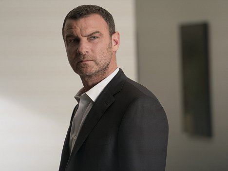 Liev Schreiber - Ray Donovan - Dívka s kytarou - Z filmu