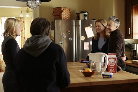 Alison Pill, Joan Allen, Rupert Graves - The Family - Sweet Jane - Filmfotos