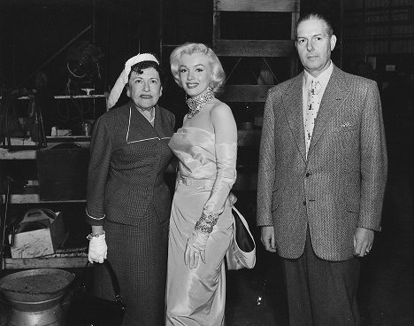 Louella Parsons, Marilyn Monroe - Szőkék előnyben - Forgatási fotók