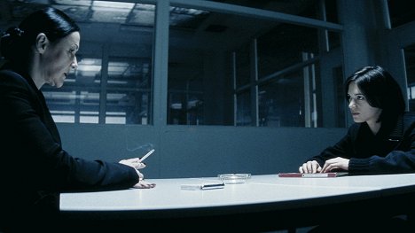 Frances Barber, Asia Argento - Nebezpečná červená mafia - Z filmu