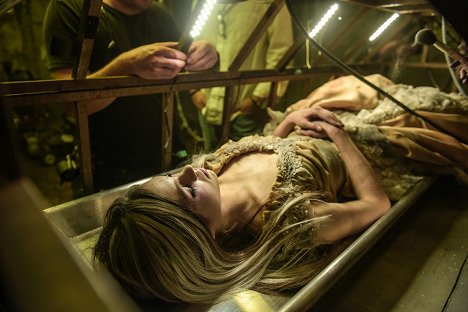India Eisley - The Curse of Sleeping Beauty - Dornröschens Fluch - Dreharbeiten