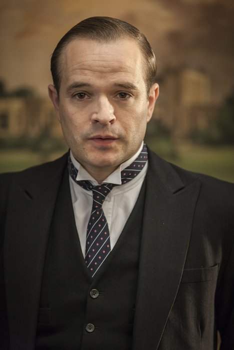 Oliver Dimsdale - Mr. Selfridge - Episode 7 - Werbefoto