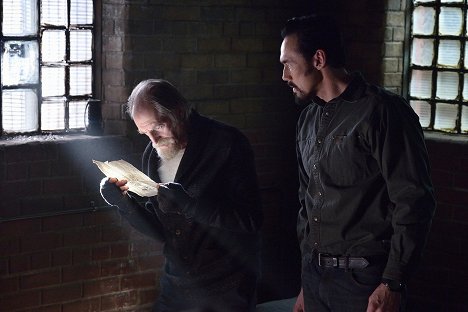 David Bradley, Kevin Durand - The Strain - A kór - Bármi áron - Filmfotók