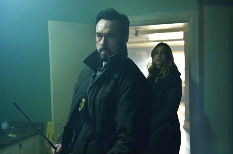 Kevin Durand, Ruta Gedmintas - The Strain - Quick and Painless - Photos