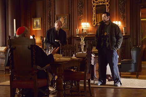 David Bradley, Kevin Durand - The Strain - Intruders - De la película