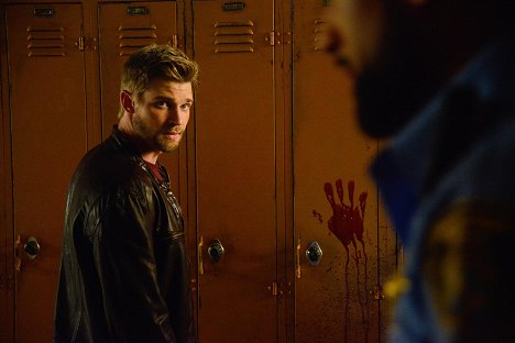 Mike Vogel - Under the Dome - Infestation - Photos