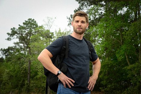 Mike Vogel - Under the Dome - The Kinship - Film
