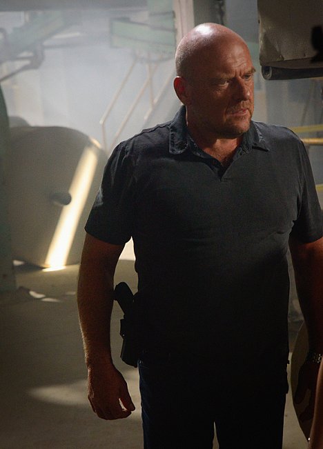 Dean Norris - Under the Dome - Das letzte Licht - Filmfotos