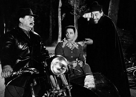 Gino Cervi, Leda Gloria, Fernandel - Don Camillo e l'onorevole Peppone - Filmfotók