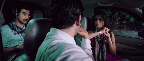 Rannvijay Singh, Tina Desai - Sharafat Gayi Tel Lene - Film