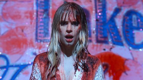 Carlson Young - Pânico: A Série de TV - Feliz Aniversário para mim - Do filme