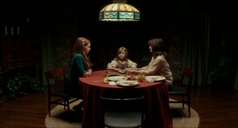 Annalise Basso, Lulu Wilson, Elizabeth Reaser - Ouija: Zrodenie zla - Z filmu