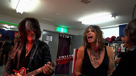Joe Perry, Steven Tyler - Aerosmith: Rock for the Rising Sun - Z filmu