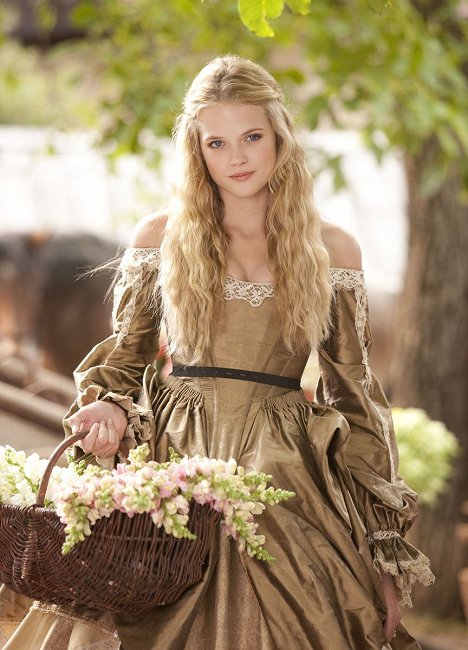 Gabriella Wilde - Trzej muszkieterowie - Z filmu