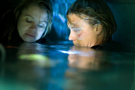 Marie Westbrook, Shane Van Dyke - Titanic 2 - Die Rückkehr - Filmfotos