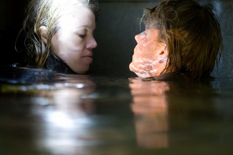 Marie Westbrook, Shane Van Dyke - Titanic 2 - Filmfotók