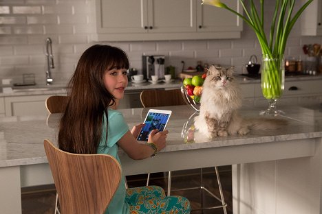 Malina Weissman - Nine Lives - Photos