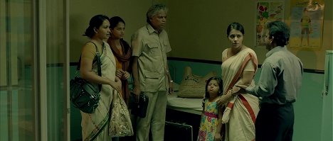 Prakash Belawadi, Taranjit Kaur - Airlift - De la película