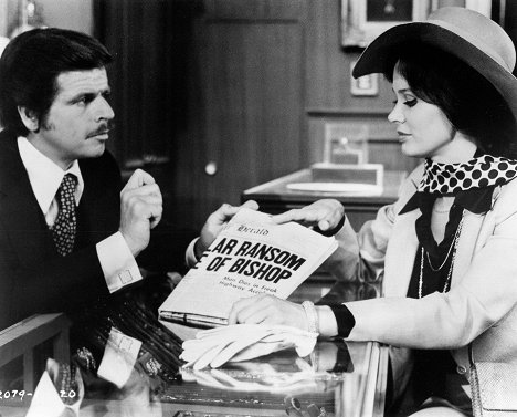 William Devane, Karen Black - Complot de famille - Film