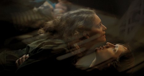 Ariane Labed, Kristian Marr - Malgré la nuit - Filmfotos