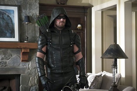 Stephen Amell - Arrow - Ve vlnách povodně - Z filmu