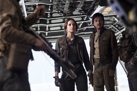 Felicity Jones, Diego Luna - Rogue One: A Star Wars Story - Kuvat elokuvasta