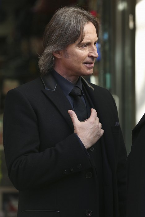 Robert Carlyle - Once Upon a Time - An Untold Story - Van film