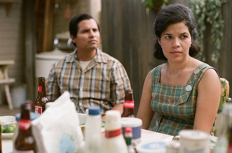 Michael Peña, America Ferrera - Chavez - Z filmu