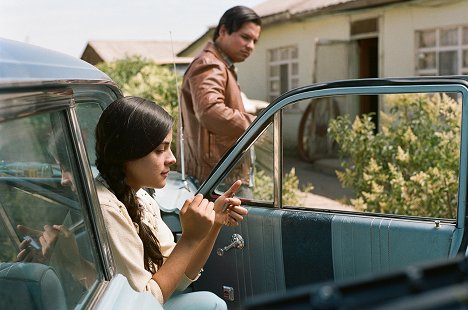 Lorena McGregor, Michael Peña - Cesar Chavez: An American Hero - Filmfotos