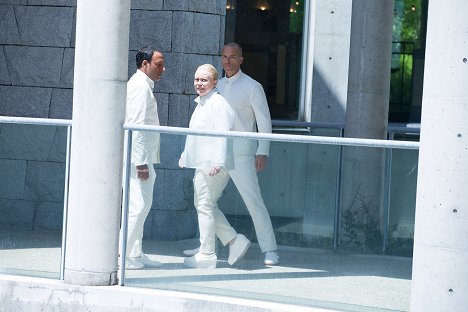 Rizwan Manji, Jacki Weaver, Guy Pearce - Equals - Film